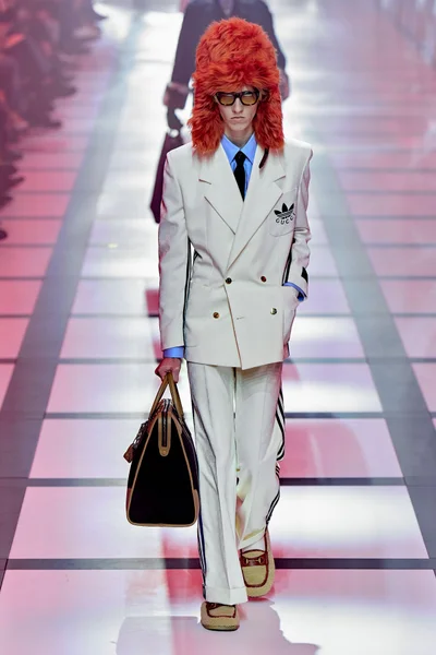 Look 14